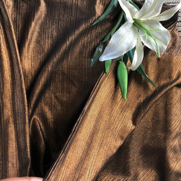 Asymmetrical bronze skirt - Picture 4 of 8